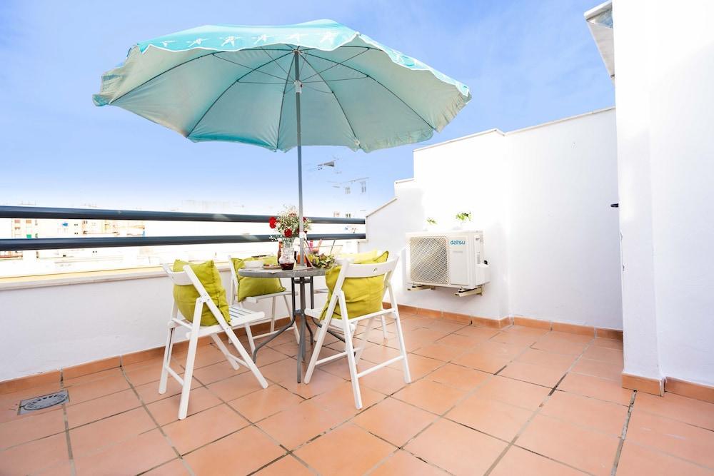 Holidays2Malaga Juan De Mena Apartments エクステリア 写真